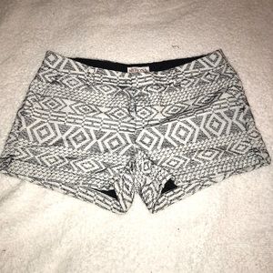 Women's geometric print shorts